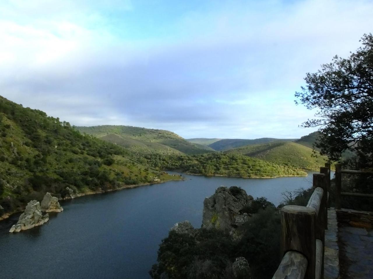 מלפרטידה דה פלסנסיה Casa Rural La Sierra De Monfraguee מראה חיצוני תמונה